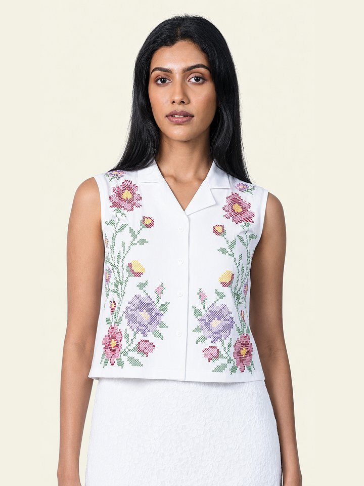 White Floral Embroidery Sleeveless Top-02